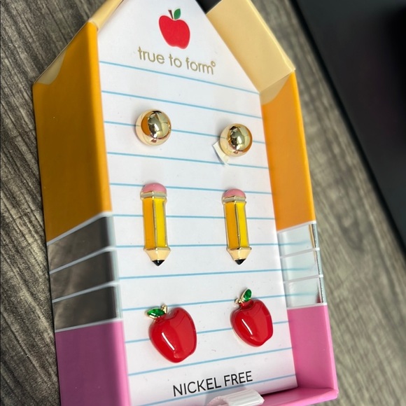 True To Form | School Inspired Motif Earring Set 🍎✏️ - Picture 3 of 3